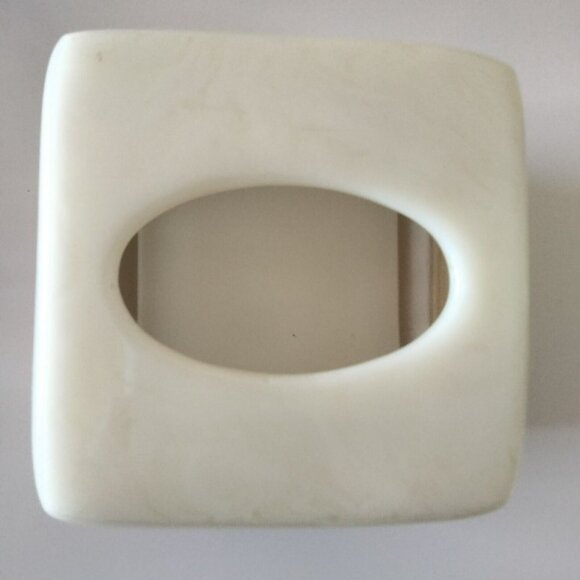 Square Resin Tissue Box Cover Cream Glossy Finish - Picture 9 of 9